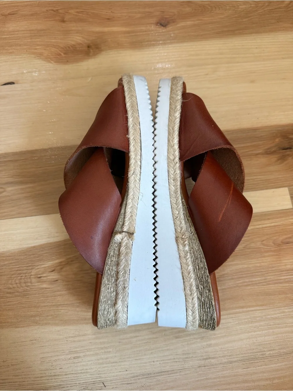 Bertuchi tan leather